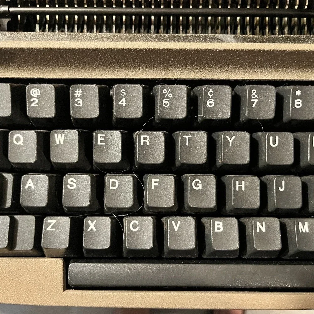IBM Typewriter Correcting Selectric III Electric Tan *FOR PARTS ONLY